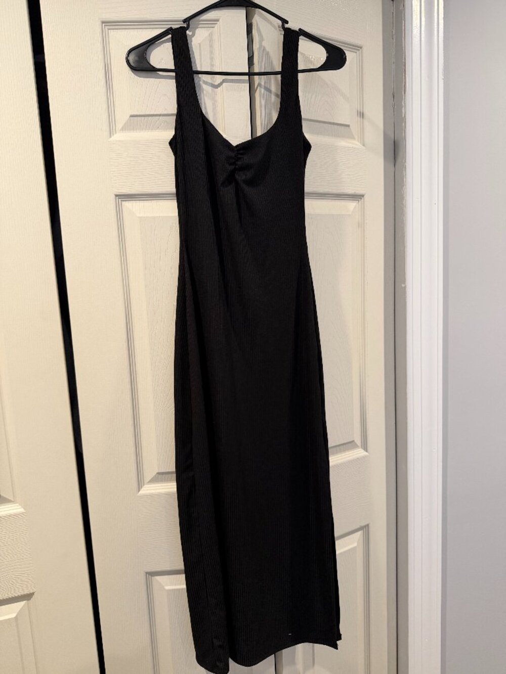 Luna y Sol Black Ribbed Ruched Maxi Dress Size S
